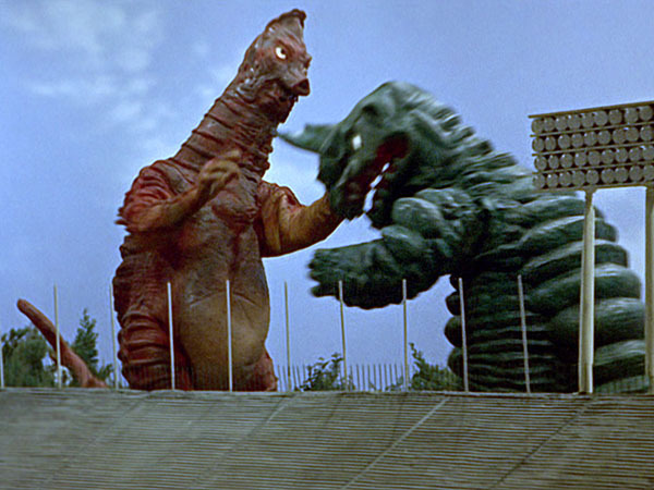 ultraman_19-mov-01_18_50_16-still004