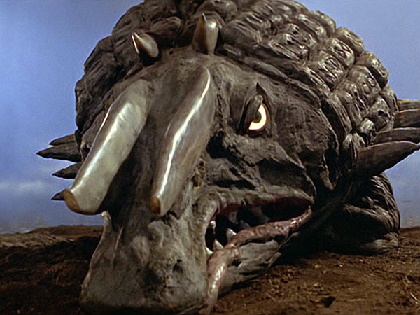 ultraman_34-mov-01_12_41_12-still003