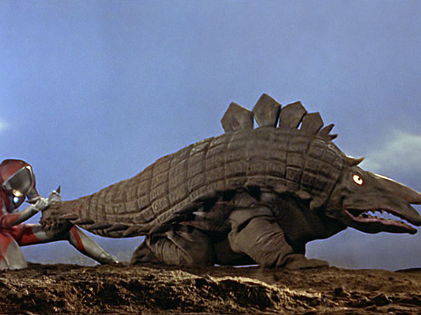 ultraman_34-mov-01_12_48_21-still004