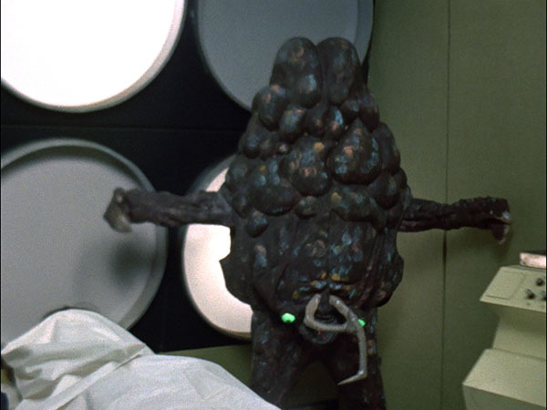 ultraseven-bd_22-mov-01_13_16_03-still002