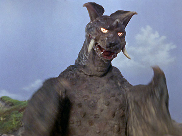 ultraman_08-mov-01_03_35_04-still002