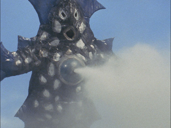 ultramanleo_045-mov-01_18_24_09-still002