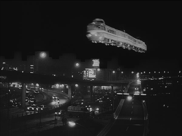 ultraq_hd_28-mov-01_00_56_15-still002