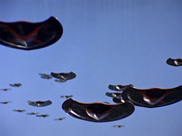 ultraman_31.mov.01_18_54_00.Still003