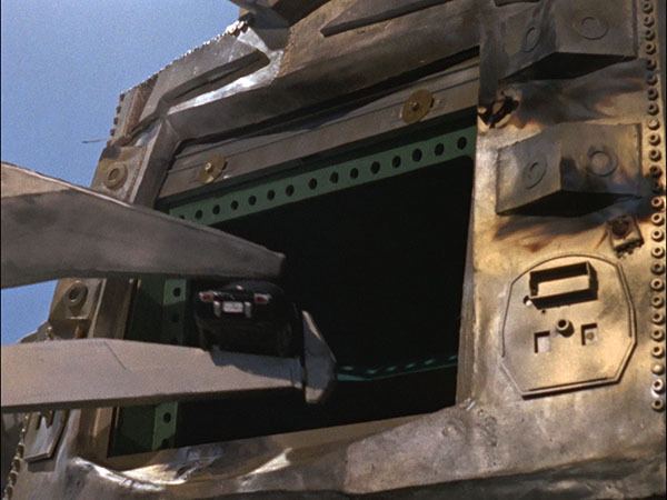 ultraseven-bd_38-mov-01_09_13_11-still002